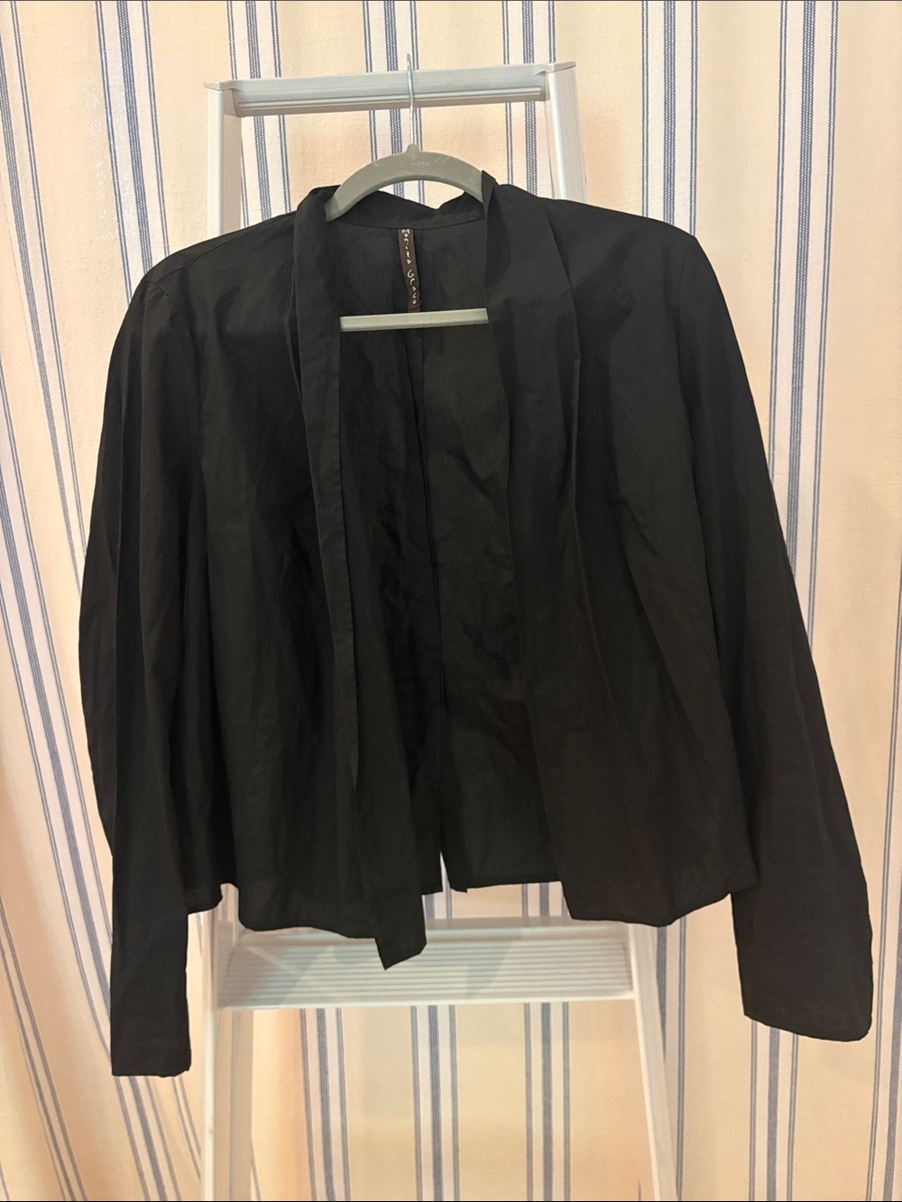 Manila Grace size 30 Black Open-Front Ultra Lightweight Jacket